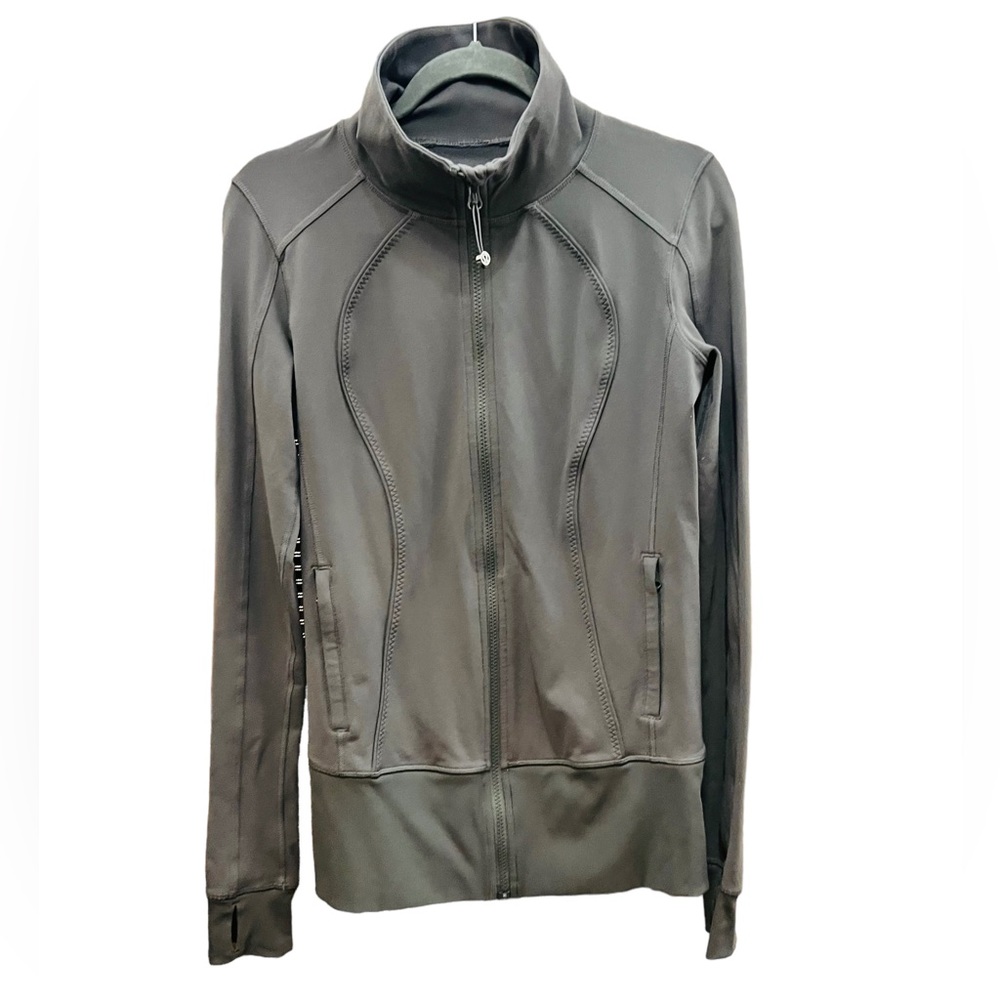 Lululemon Athletica  Jacket Size 8 Zipped Closure Side Pockets Stretchy - Picture 3 of 11